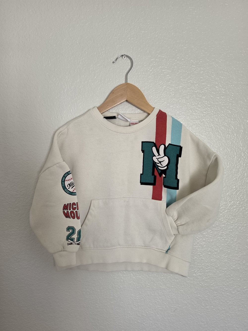 Disney x Zara Cream Graphic Toddler 4-5 YRS Sweatshirt